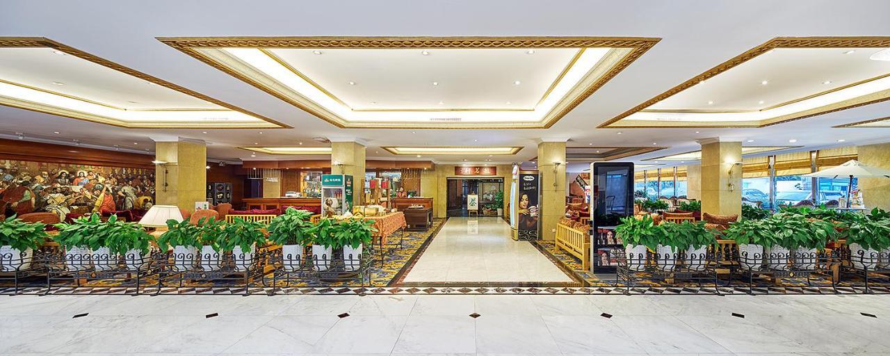 Grand Regency Hotel Qingdao Dış mekan fotoğraf